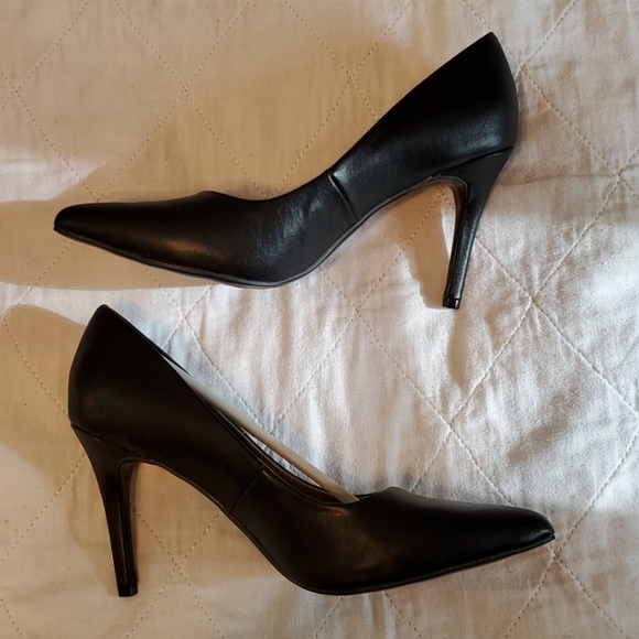 🆕️ Rampage Black Heels 8 - Picture 4 of 5
